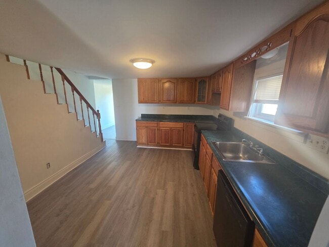 47 Oakwood Ave