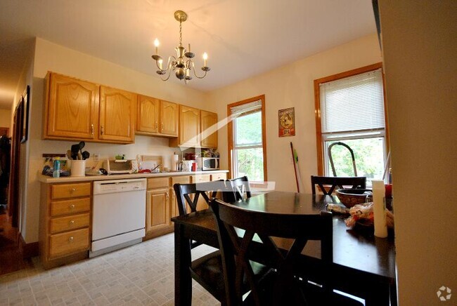 Building Photo - 12 Montcalm Ave Unit 3 Rental