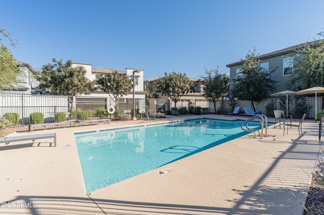 Photo - 3020 N 37th Pl