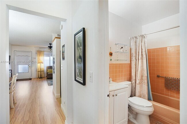 Photo - 820 SW 11th Ave Unit 18B