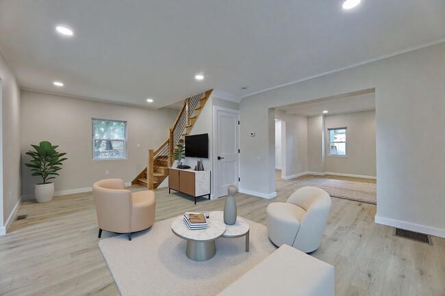 Photo - 205 Island Rd