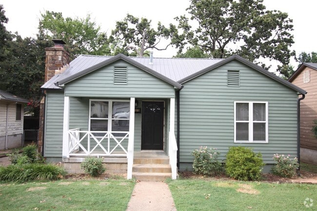 Building Photo - 2019 S Q St Rental
