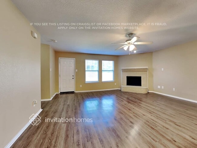 Photo - 706 Mission Ln