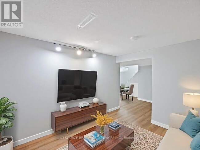 Photo - 6 Jasmin Crescent