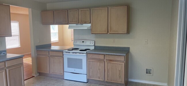 Photo - 8615 Cross Spring