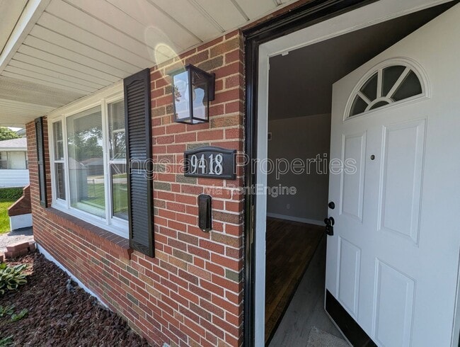 Building Photo - 9418 Pattonwood Dr