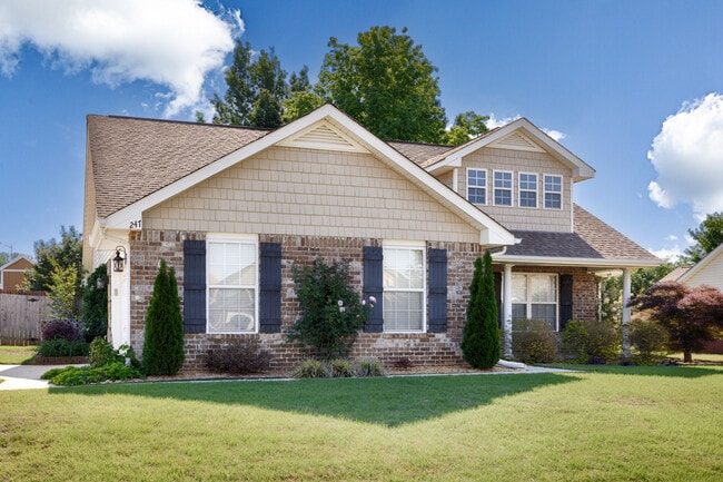 Photo - 247 De Jan Rd