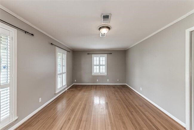 Photo - 5537 Lincrest Ln