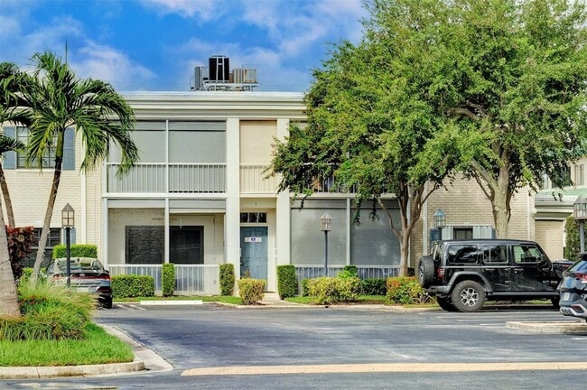 Building Photo - 140 Cypress Club Dr Unit 414