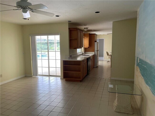 Photo - 2235 10th Ln