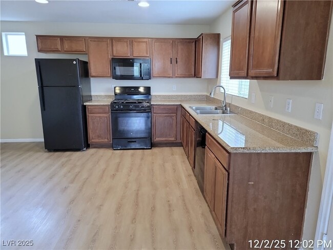 Photo - 4195 Story Rock St