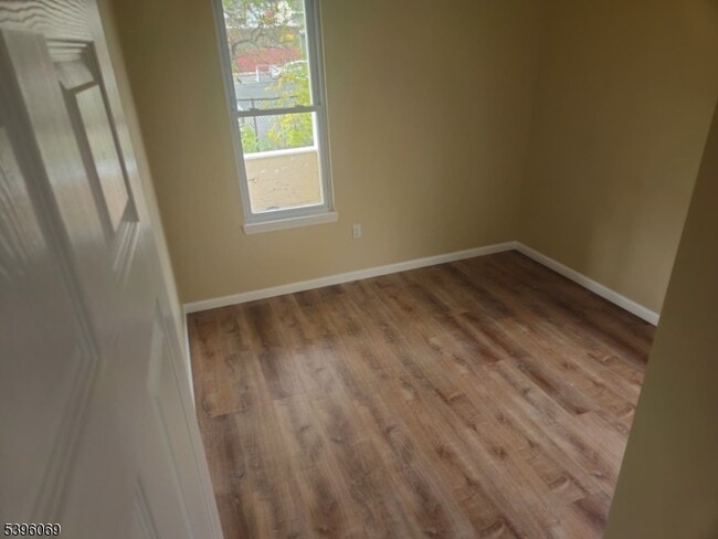 Photo - 518-520 E 23rd St