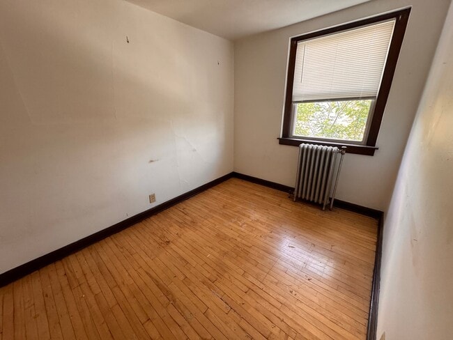 Photo - 916 Milwaukee Ave