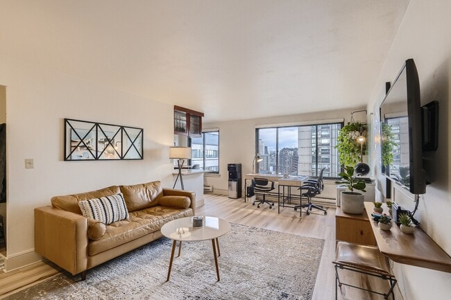 Building Photo - 1105 Spring St Unit 1206