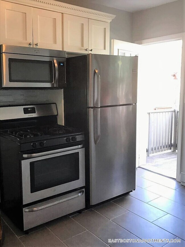 Photo - 20 Chelsea St Unit 2