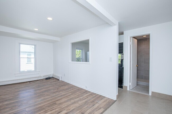 Photo - 188 Railroad Ave Unidad 2R