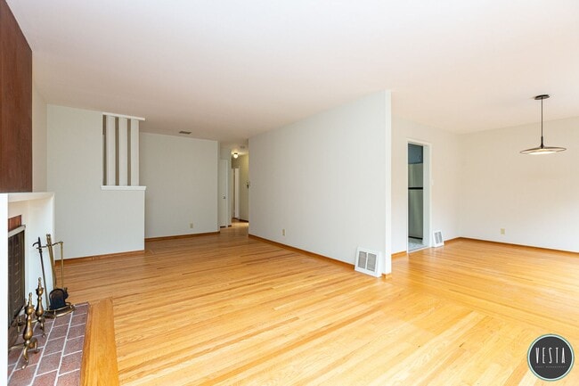 Photo - Exceptional Mid-Century 3BR Home in One of San Francisco's Hidden Gems