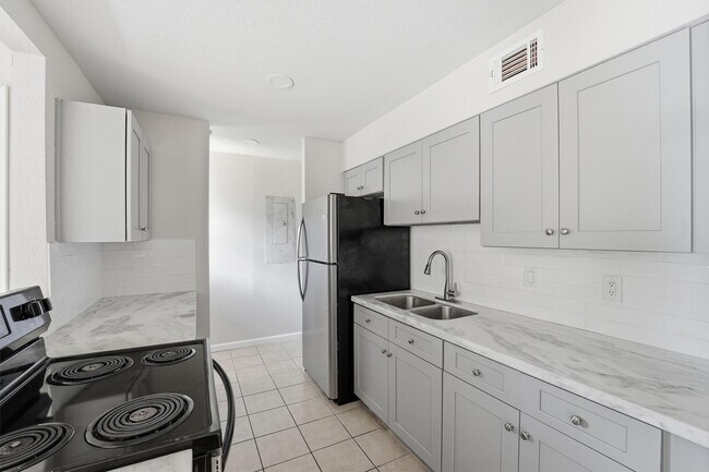 Photo - 5667 Birchmont Dr Unit F