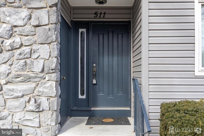 Building Photo - 511 Chanticleer Rental