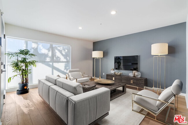 Building Photo - 1617 Broadway Unit B Rental