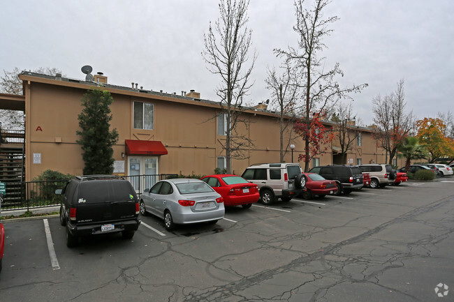 Garfield Court Apartments - Garfield Court Apartments