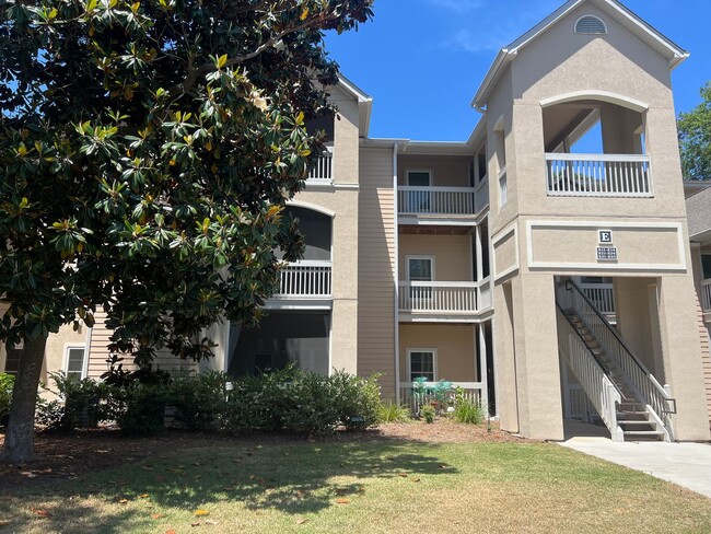 Unfurnished First Floor Condo w/ Garage! - Unfurnished First Floor Condo w/ Garage!