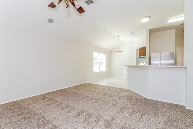 Photo - 5528 Spring Ridge Dr