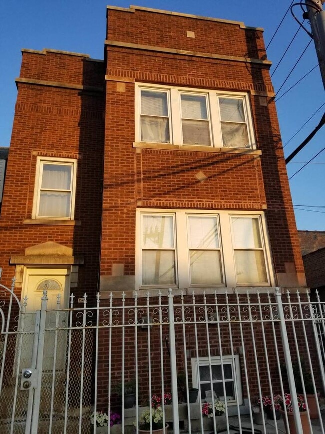 Photo - 1540 N Hamlin Ave Apartment Unit 2