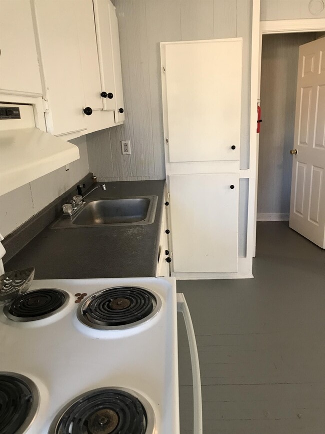 Photo - 822 Edwards St