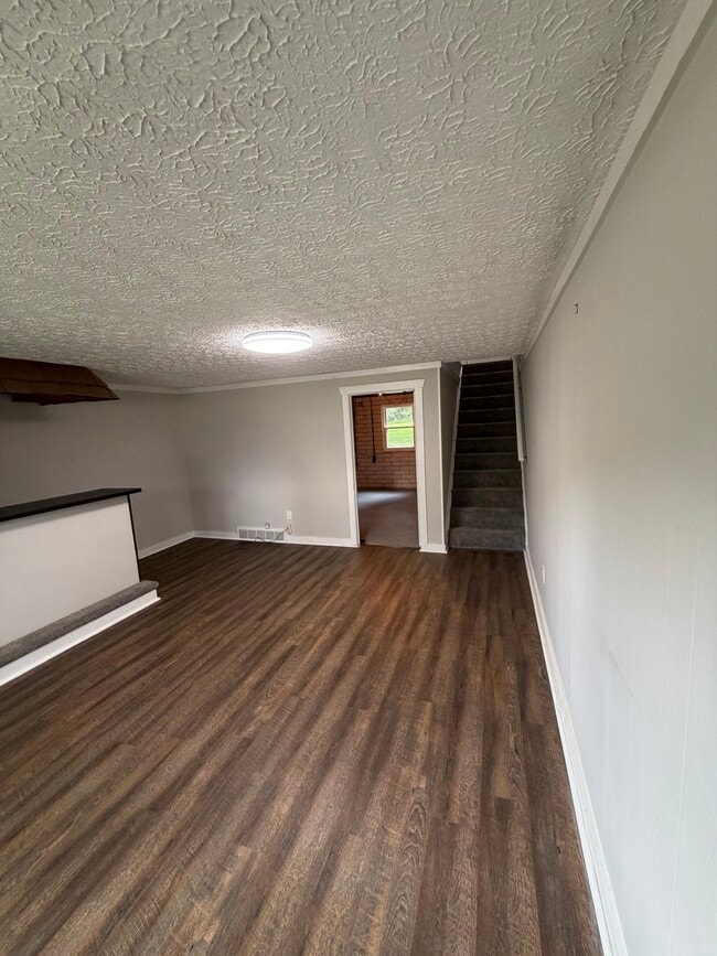 Photo - 4472 King Arthur Dr