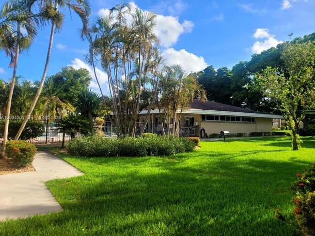 Photo - 1231 NW 13th St Unit 464F