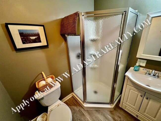 Photo - Beautiful 2 Bed 2.5 Bath Townhome Near The...
