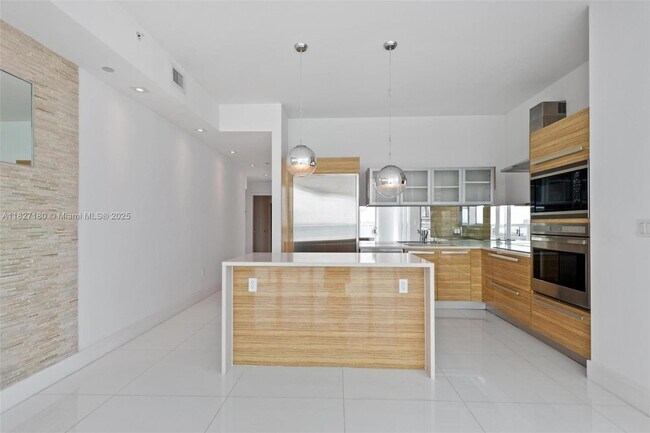 Photo - 2020 N Bayshore Dr Unit 2601