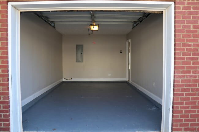 Photo - 322 Tara Commons Cir