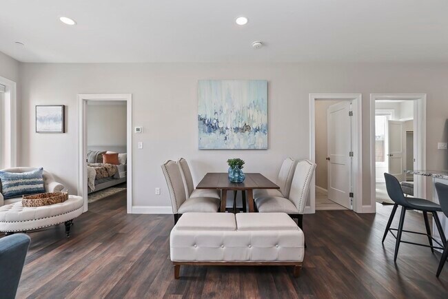 Photo - 734 South St Unit 4