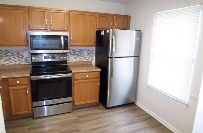 Photo - Middle River Townhome!