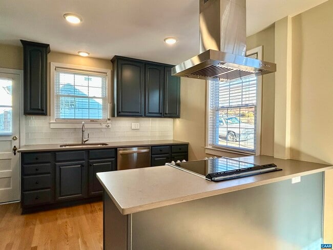 Photo - 814 Altavista Ave