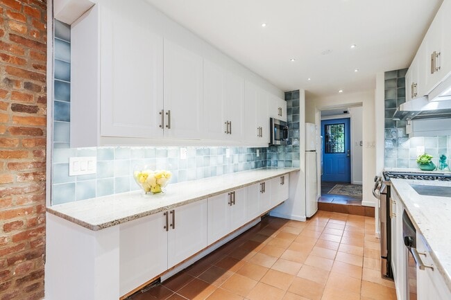 Photo - 209.5 4th St