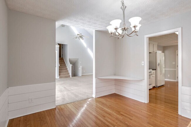 Photo - 2175 Wenlok Trail