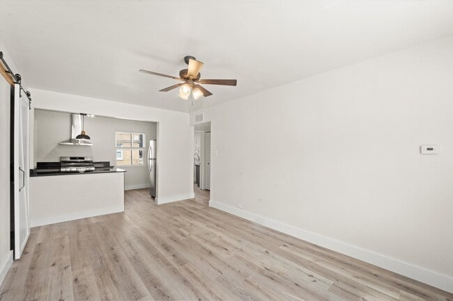 Photo - 7411 N Wolcott Ave Unit 1E