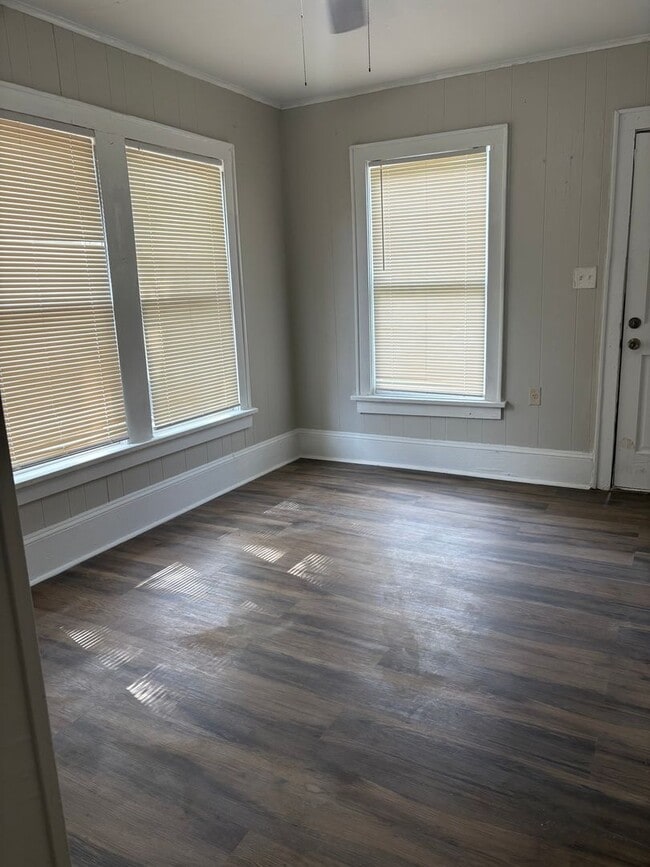 Photo - Newly renovated Highland apt.