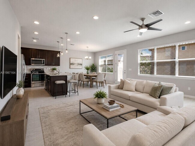 Photo - 1101 Banyan Dr