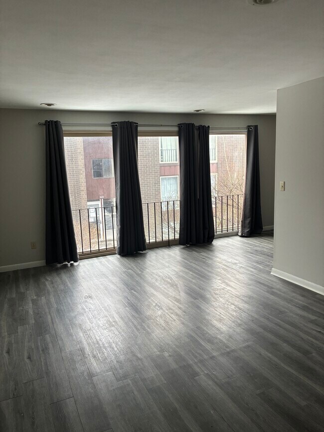 Photo - Cranberry Court Unit 304 - 5