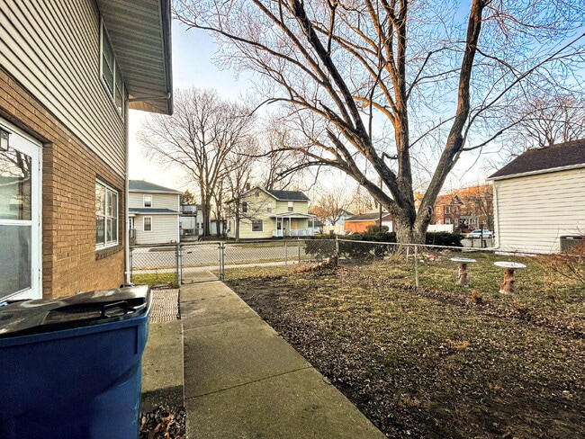 Photo - 666 Illinois Ave Unit Apt A