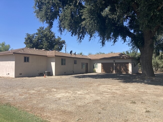 Photo - Turlock Country Living 3 Bedroom 2 Bath Home