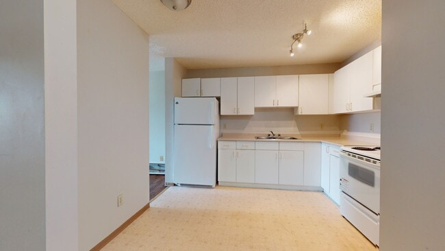 Photo - 5117-5144 44 St Unité 303