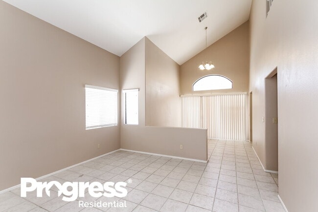 Photo - 131 Monteen Dr