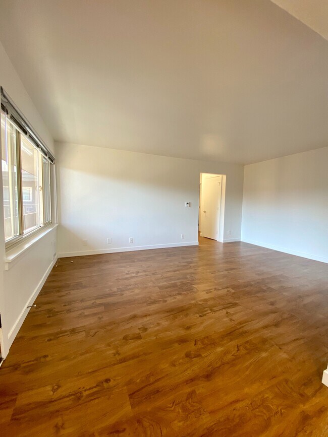 Photo - 848 NE 67th St Unit 305