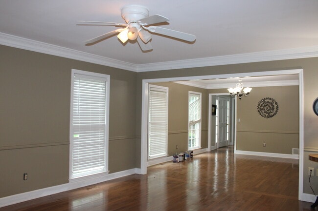 Photo - 2164 Westbury Ct SW