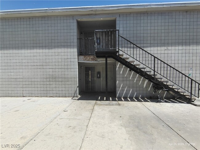 Photo - 2929 E Elm Ave Unidad 1